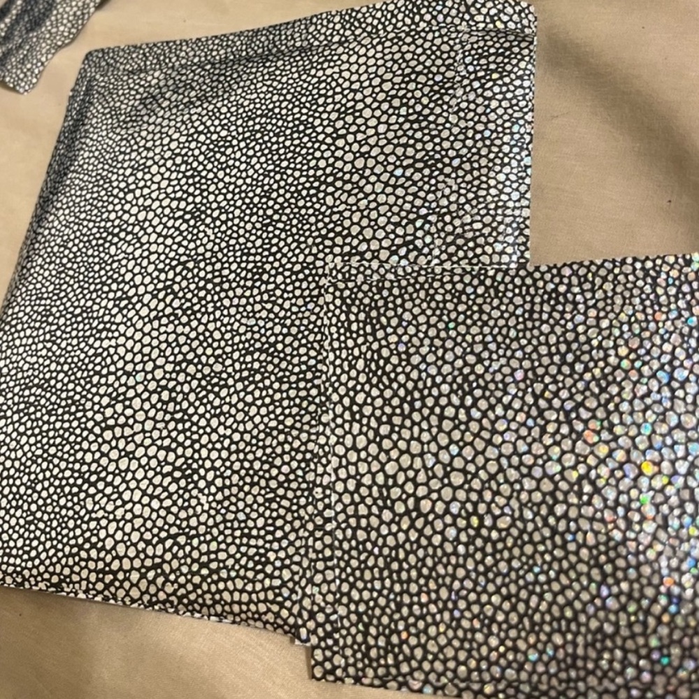 12 6x6 Shiny holographic squares (rainbow color pebble)